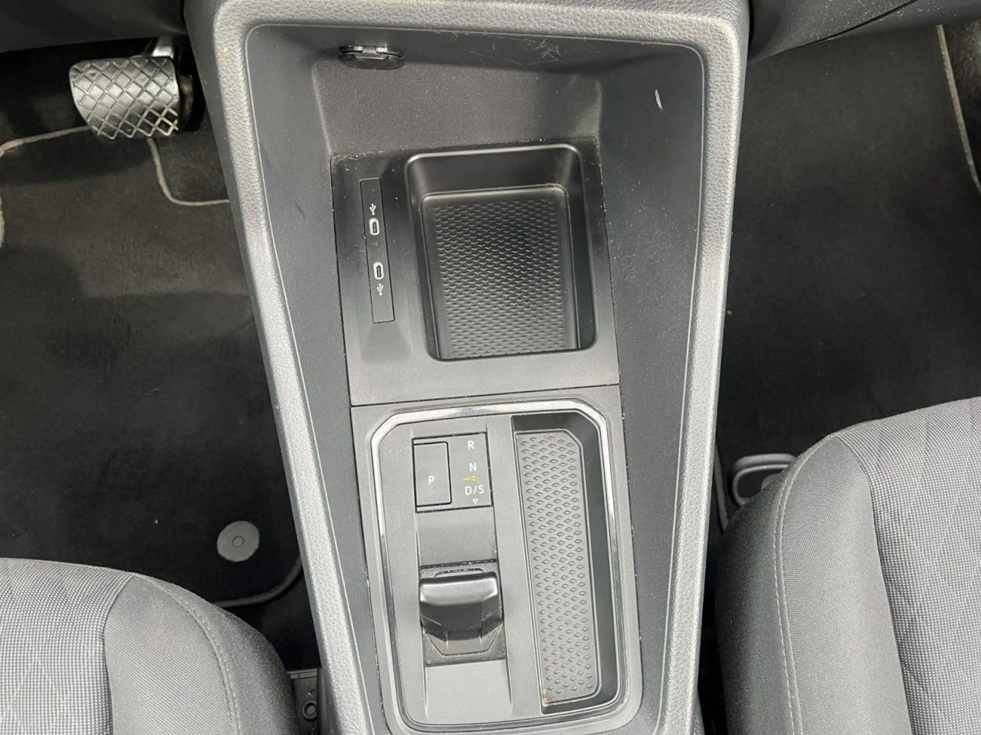 Volkswagen Caddy 2.0 TDI Dark Label DSG (LED+Panorama+PDC) — photo 22