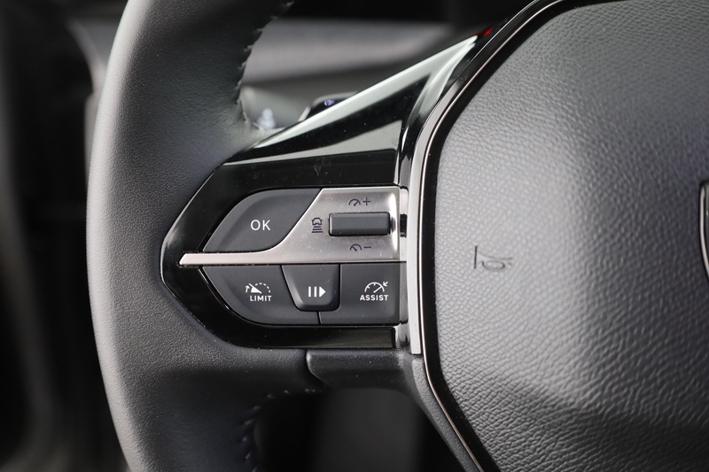 Peugeot 408 1.2 Hybrid 145 Aut. LED ACC Navi — photo 14