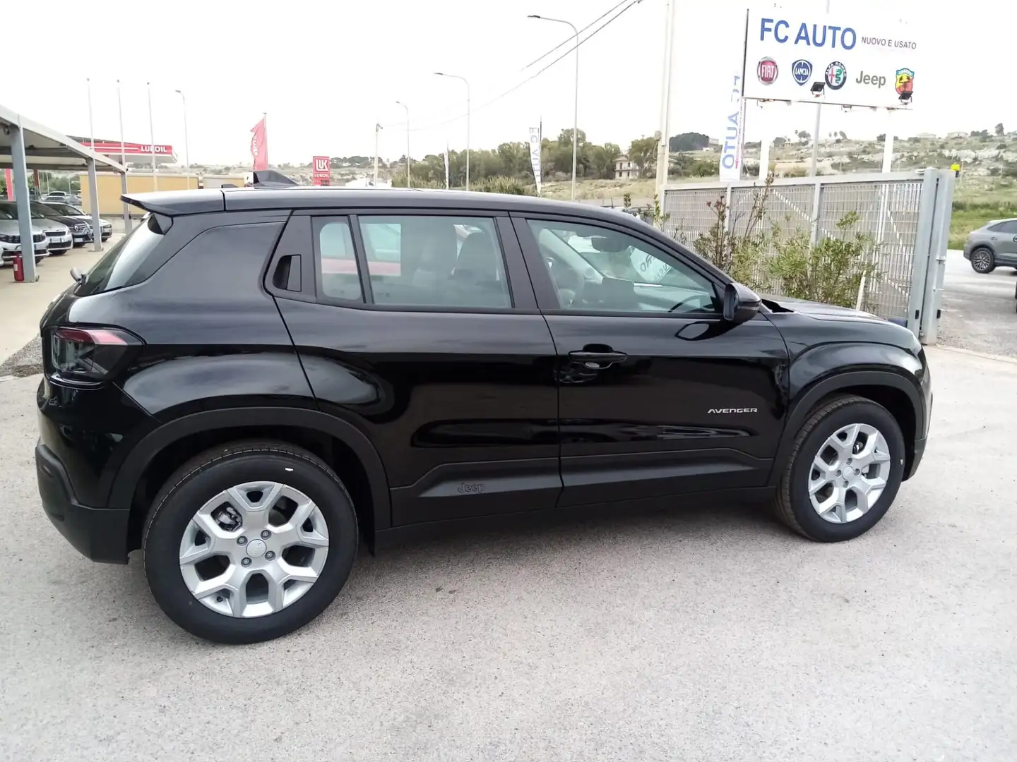 Jeep Avenger Avenger 1.2 Turbo 100 CV Altitude Noir - 2