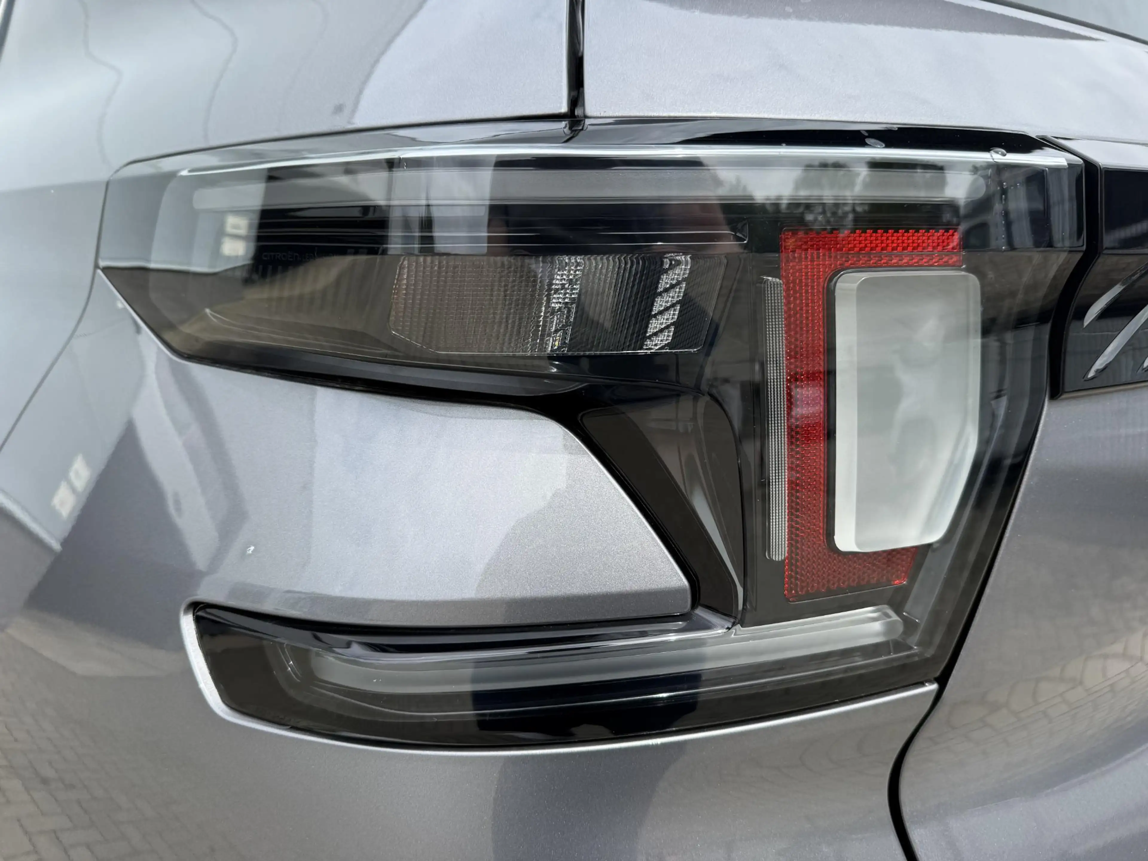 Citroen C3 Aircross 1.2 Hybrid 145 pk Plus 7p. | 7 Zitplaatsen | Achte — photo 9