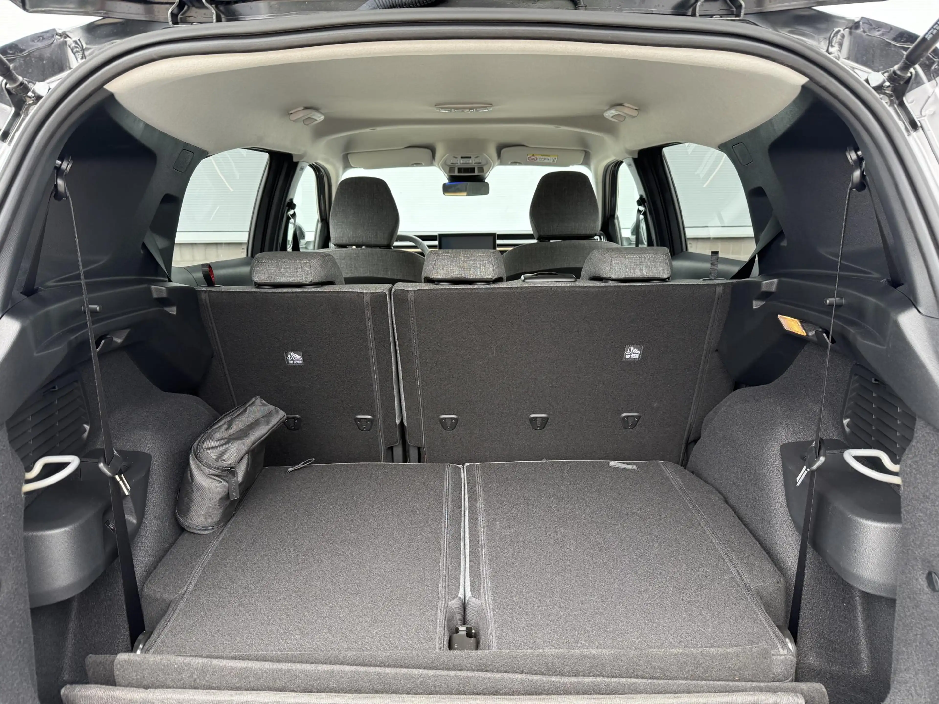 Citroen C3 Aircross 1.2 Hybrid 145 pk Plus 7p. | 7 Zitplaatsen | Achte — photo 7