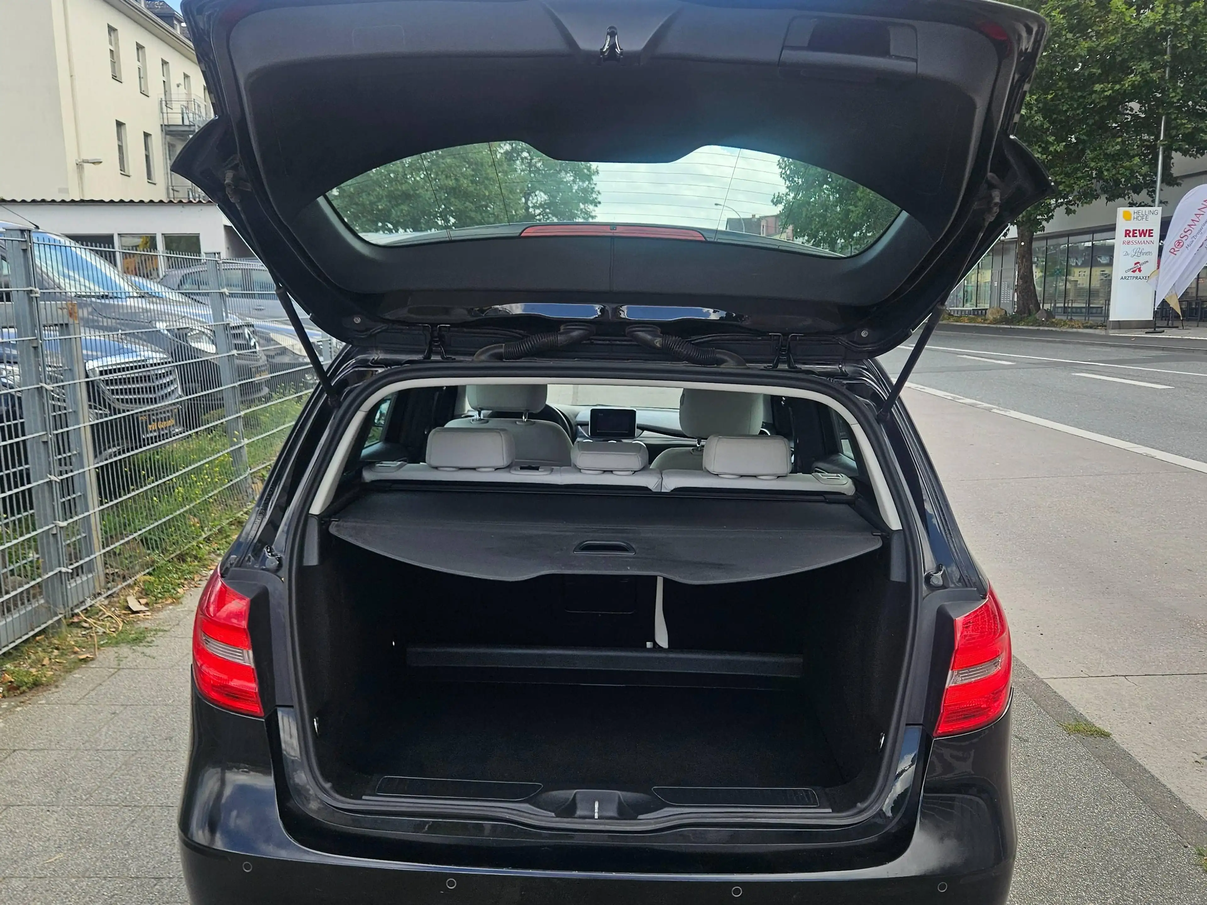 Mercedes-Benz B 180 B-Klasse BlueEFFICIENCY EDITION 1 — photo 15