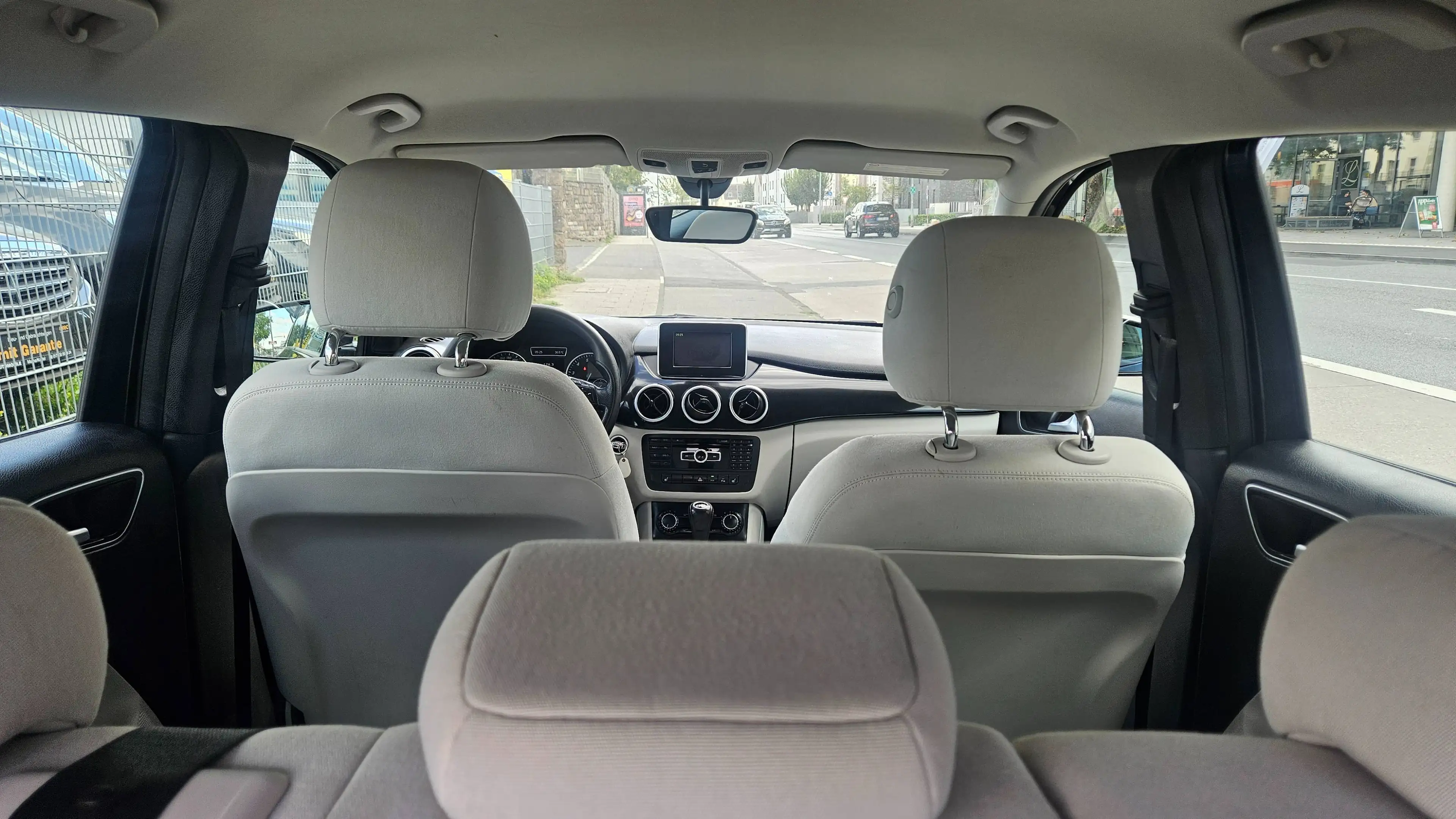 Mercedes-Benz B 180 B-Klasse BlueEFFICIENCY EDITION 1 — photo 16