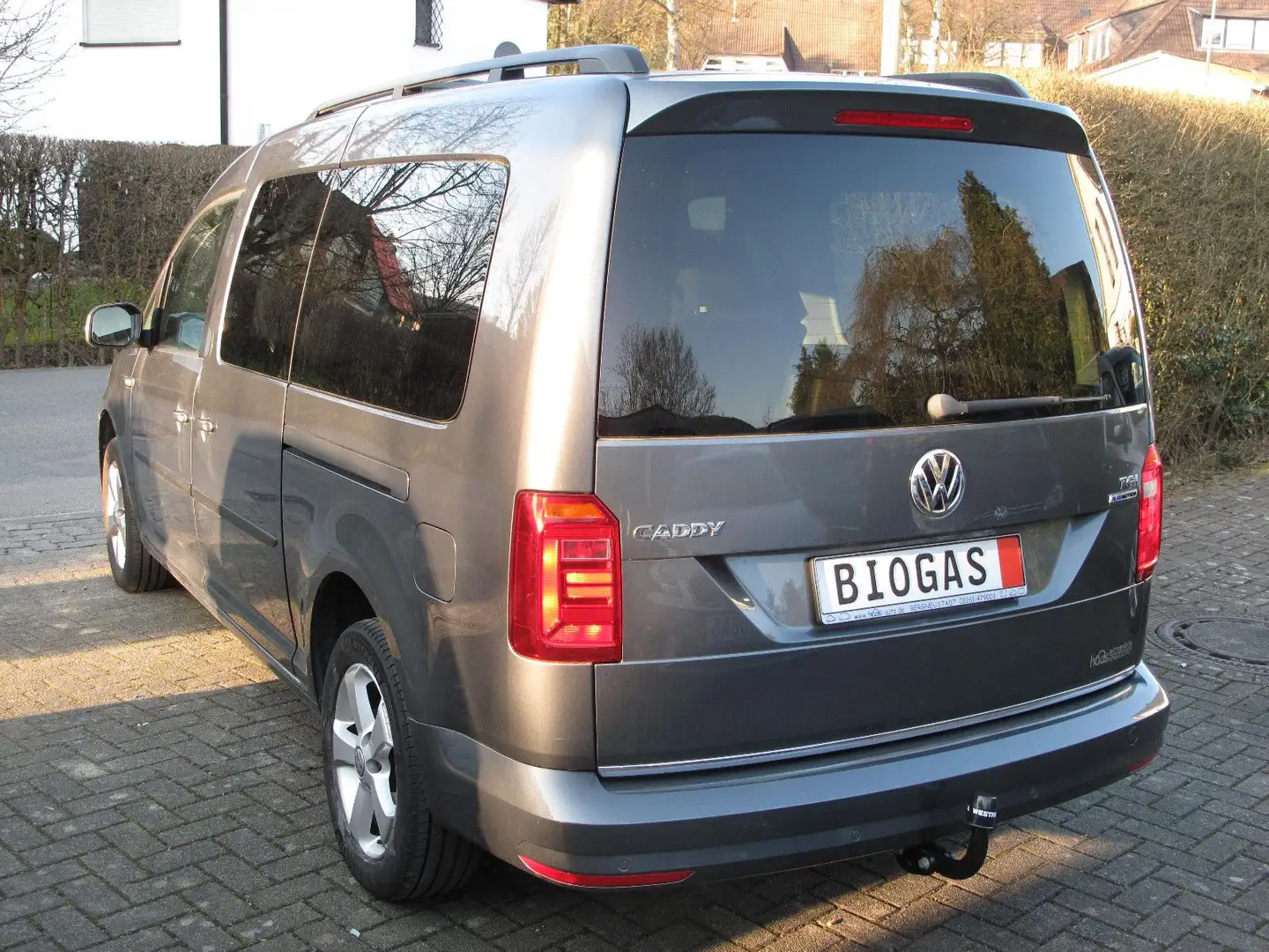 Volkswagen Caddy Maxi 1,4 TGI CNG DSG NAV AHK ALU KAM 1HD Gris - 2