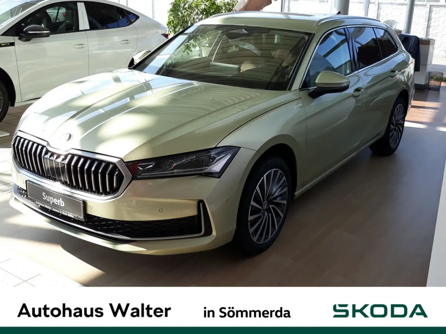Skoda Superb Combi 2.0 TDI L&K Gelb - 1