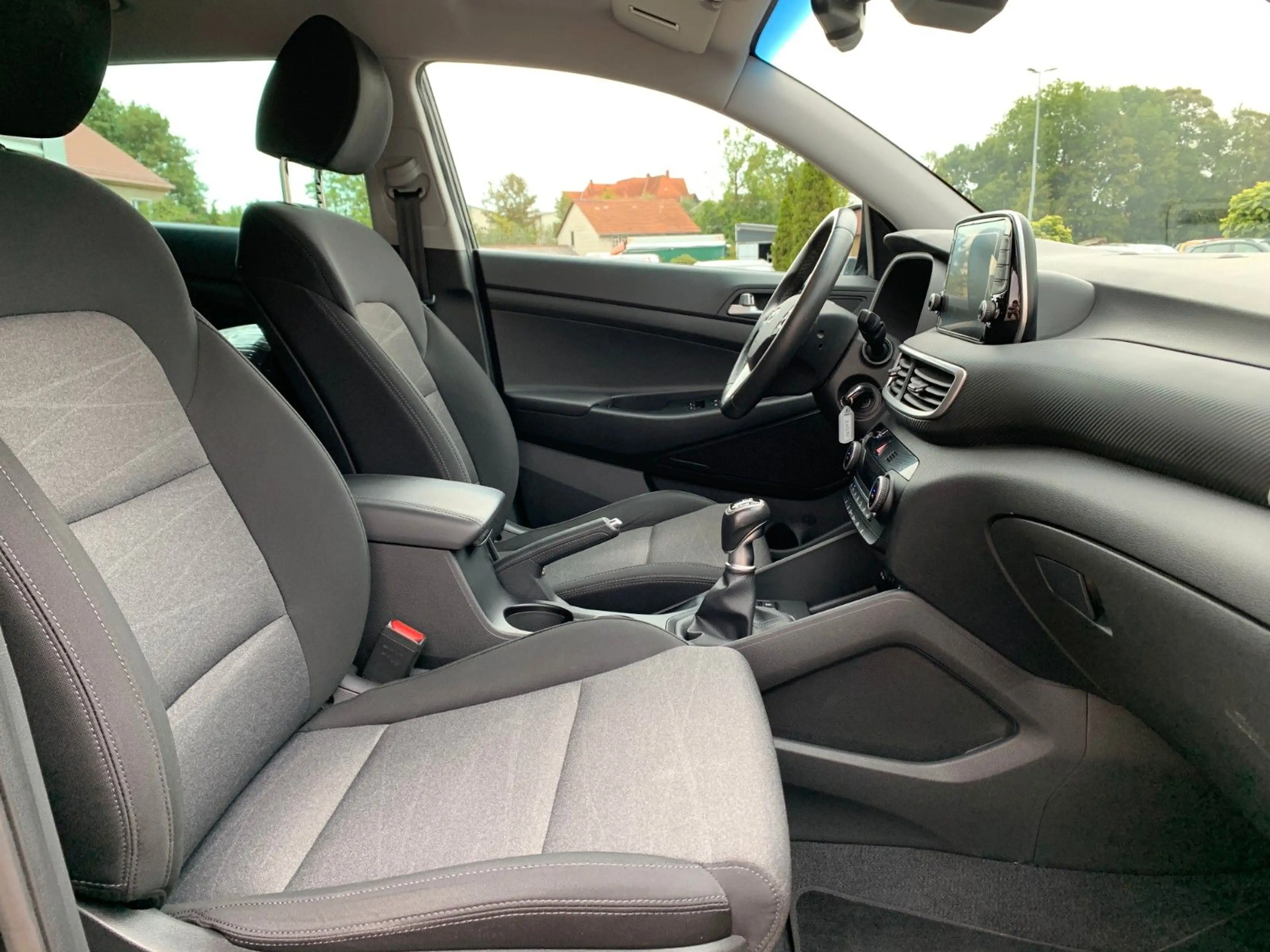 Hyundai TUCSON 1.6T-GDI 2WD AHK+Navi+Sitz-Lenkhzg+Kamera — photo 12