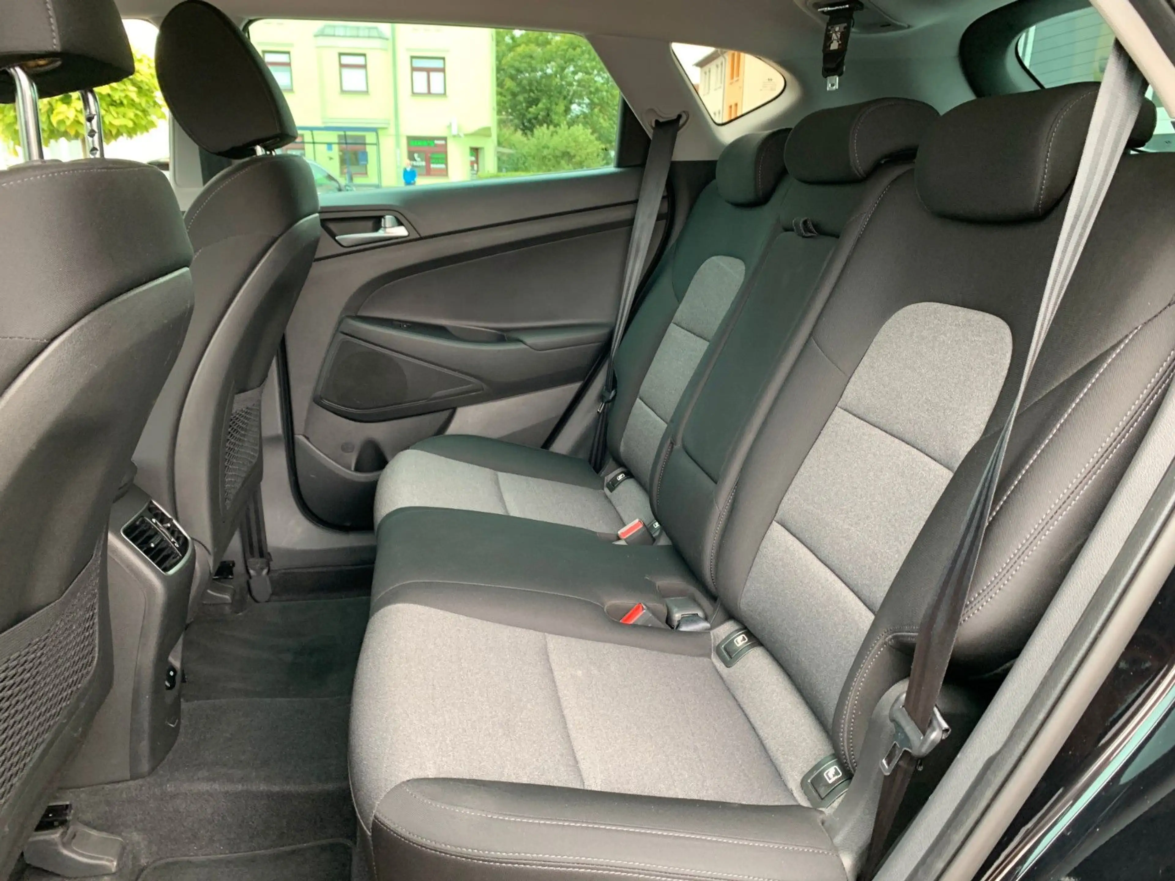Hyundai TUCSON 1.6T-GDI 2WD AHK+Navi+Sitz-Lenkhzg+Kamera — photo 10
