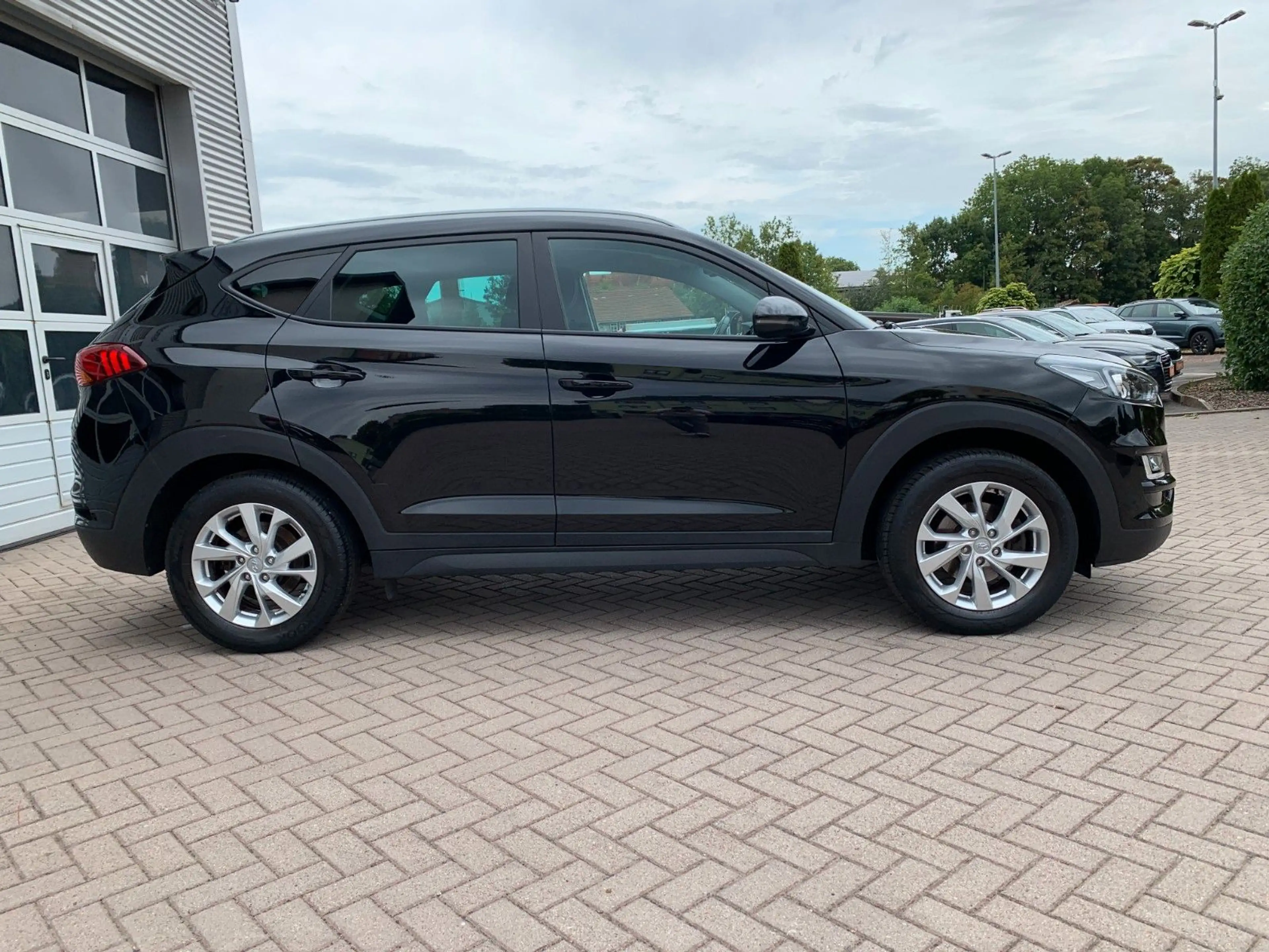 Hyundai TUCSON 1.6T-GDI 2WD AHK+Navi+Sitz-Lenkhzg+Kamera — photo 4