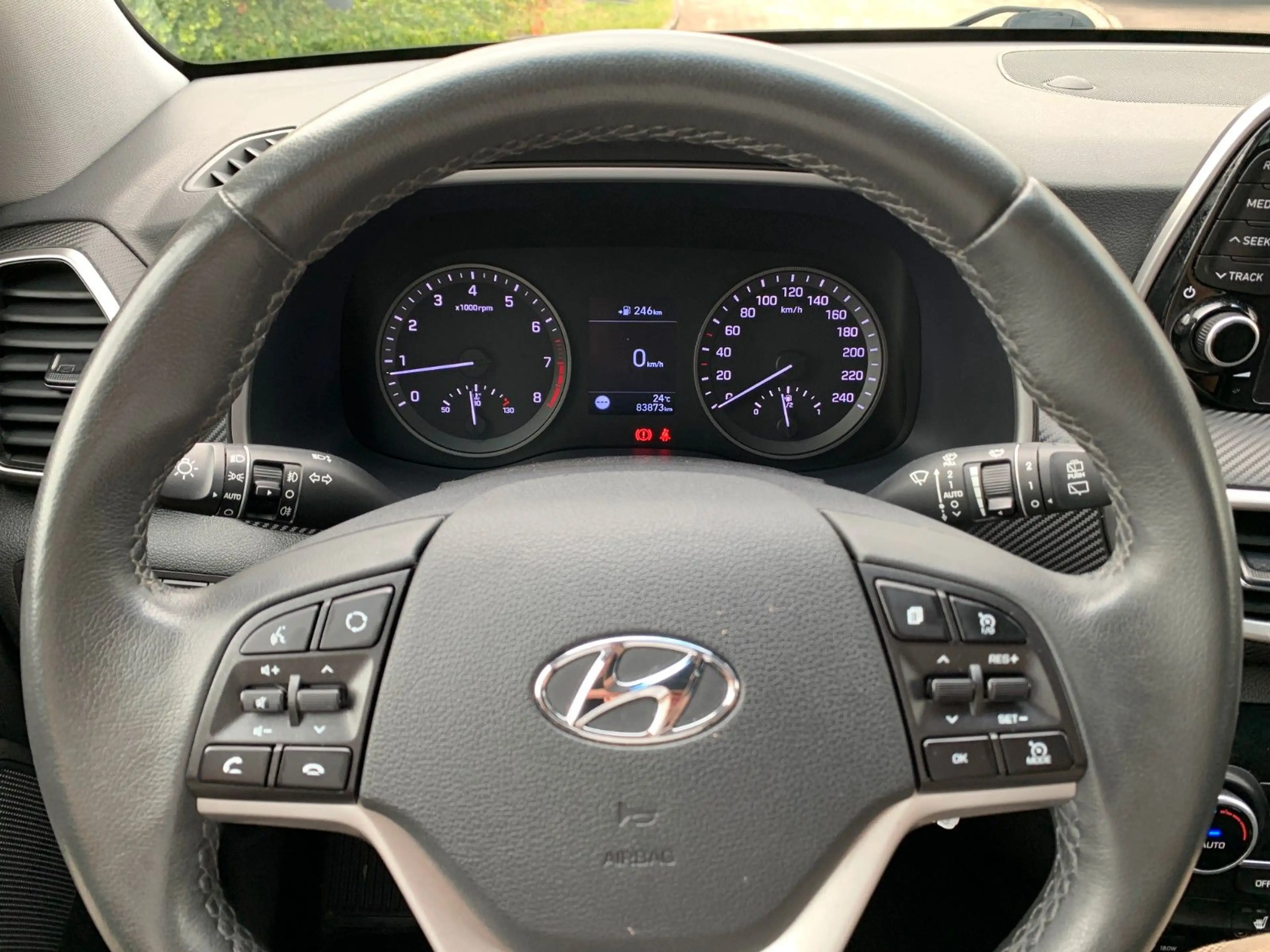 Hyundai TUCSON 1.6T-GDI 2WD AHK+Navi+Sitz-Lenkhzg+Kamera — photo 16