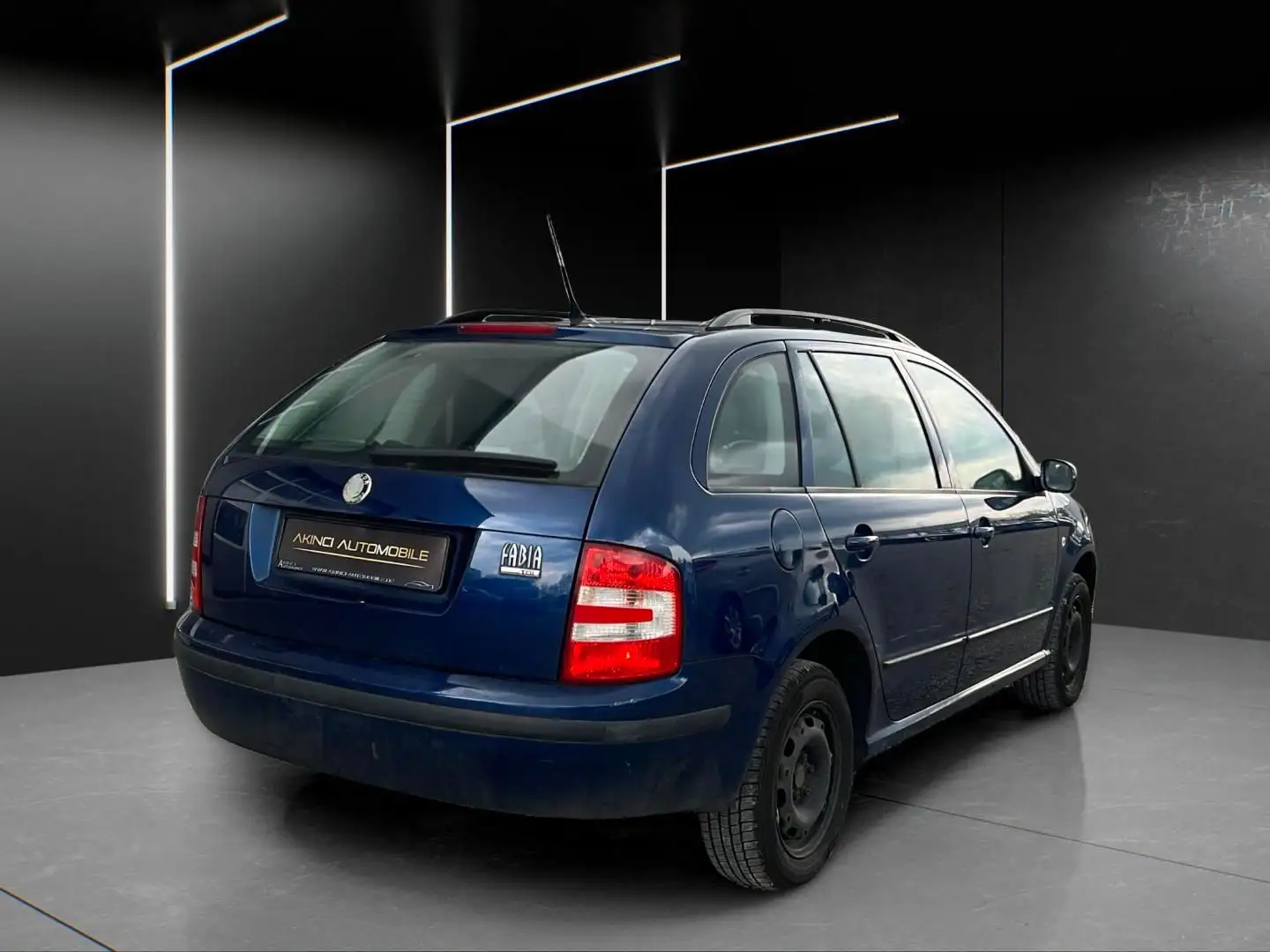 Skoda Fabia Combi 1.9 TDI Ambiente *Family* Bleu - 2