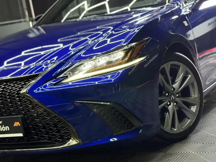 Lexus ES300 2019, foto 19