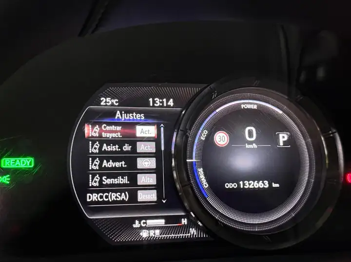 Lexus ES300 2019, foto 37
