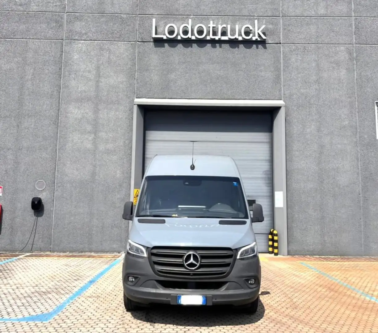 Mercedes-Benz Sprinter 317 37/35 Furgone Gris - 2