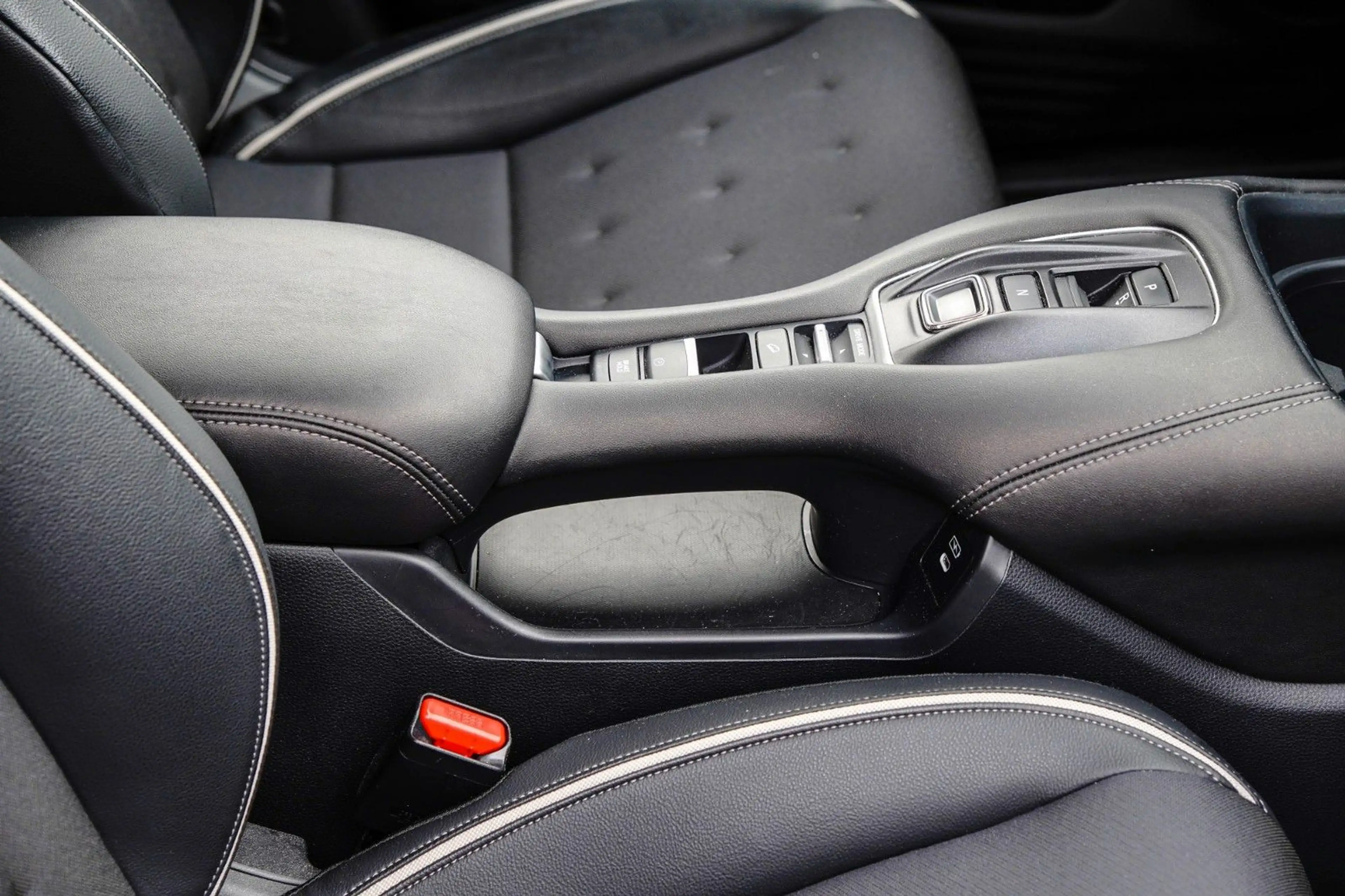 Honda ZR-V e:HEV Sport mit AHK — photo 11