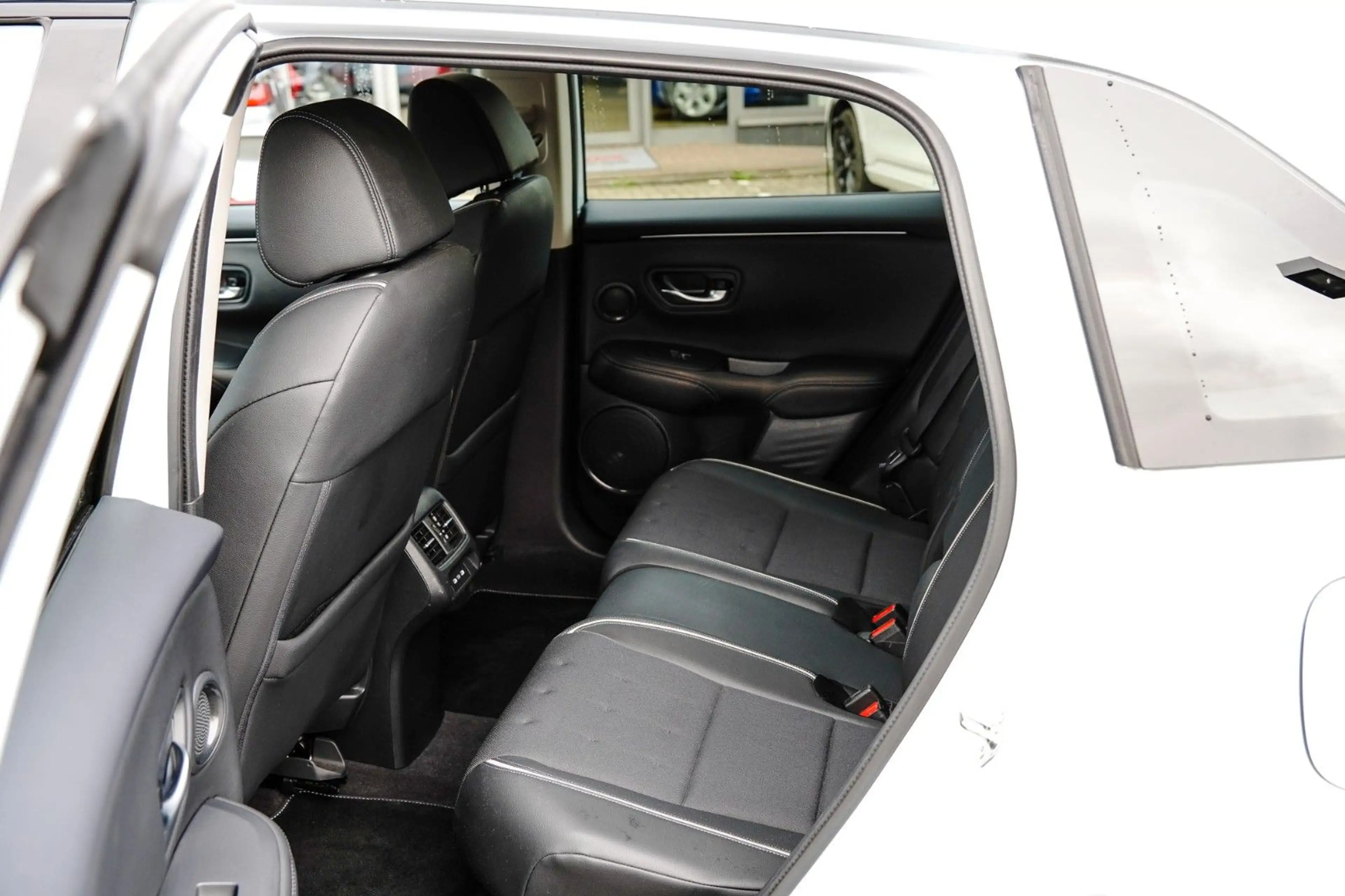 Honda ZR-V e:HEV Sport mit AHK — photo 13