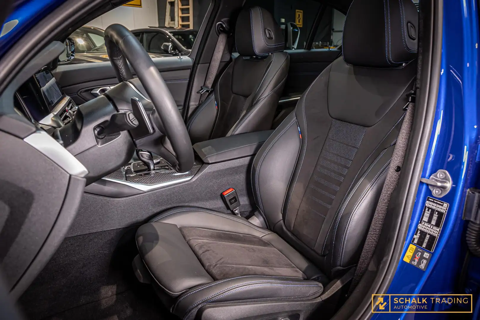 BMW 330 330e xDrive|Pano|M-Sport|TrekH|E-stoel|Garantie|HU Blauw - 2