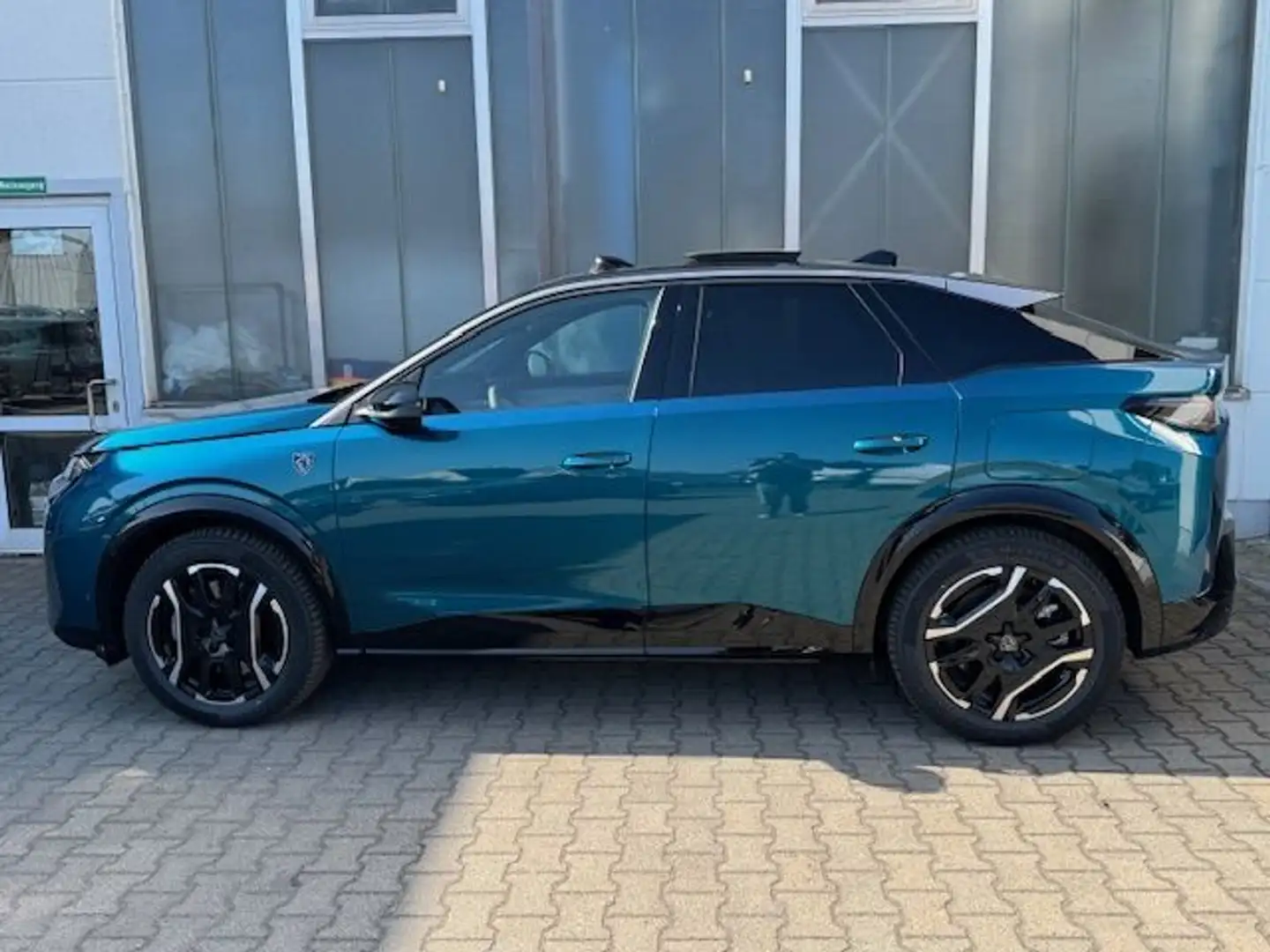 Peugeot 3008 Elektro 210 GT Blau - 2