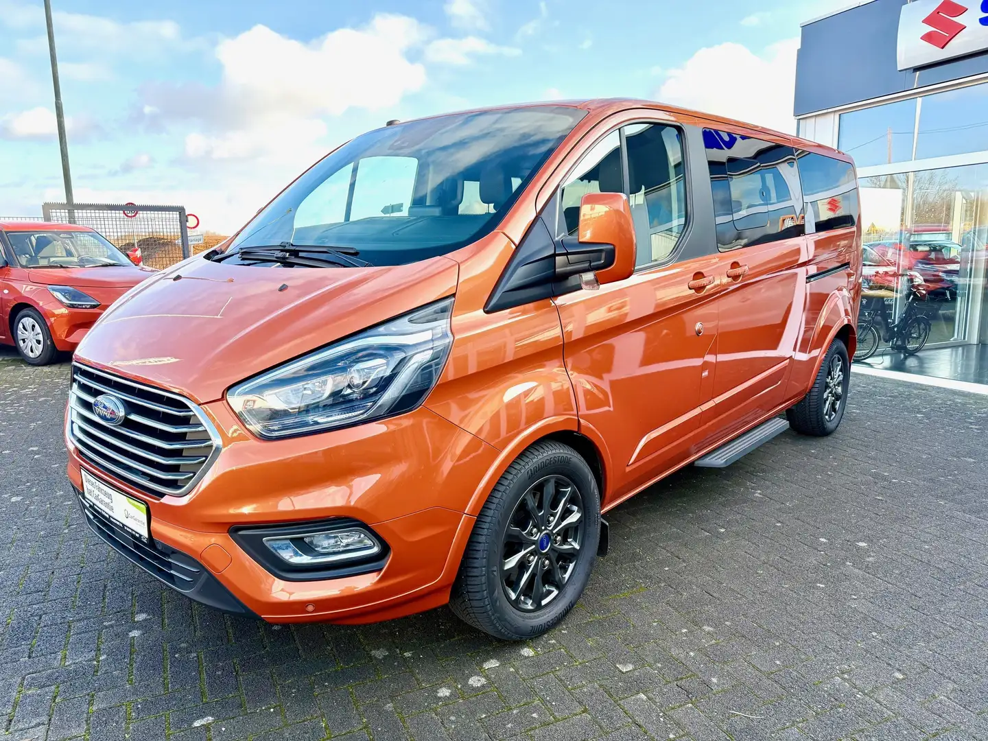 Ford Tourneo Custom Tourneo Custom Titanium**Lang**Automatik** Orange - 1