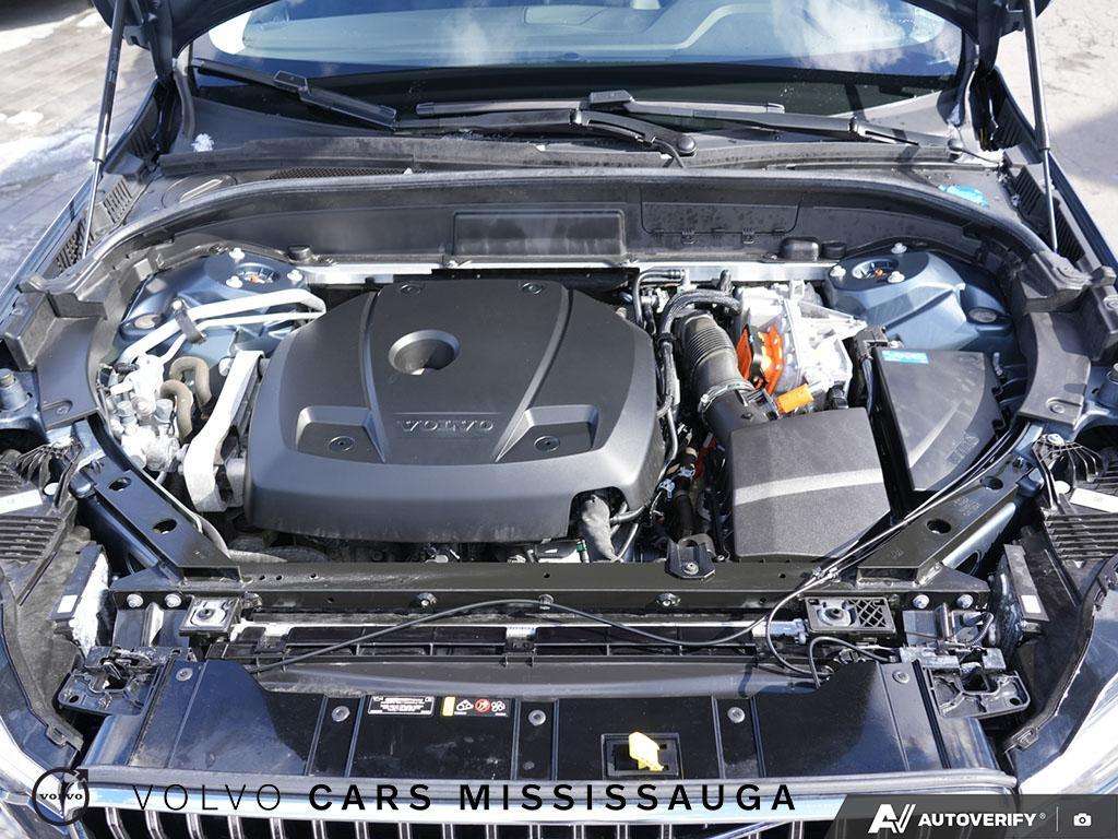 2023 Volvo XC60 Plus Bright PHEV Harmon Kardon Premium Sound Syste thumb 8