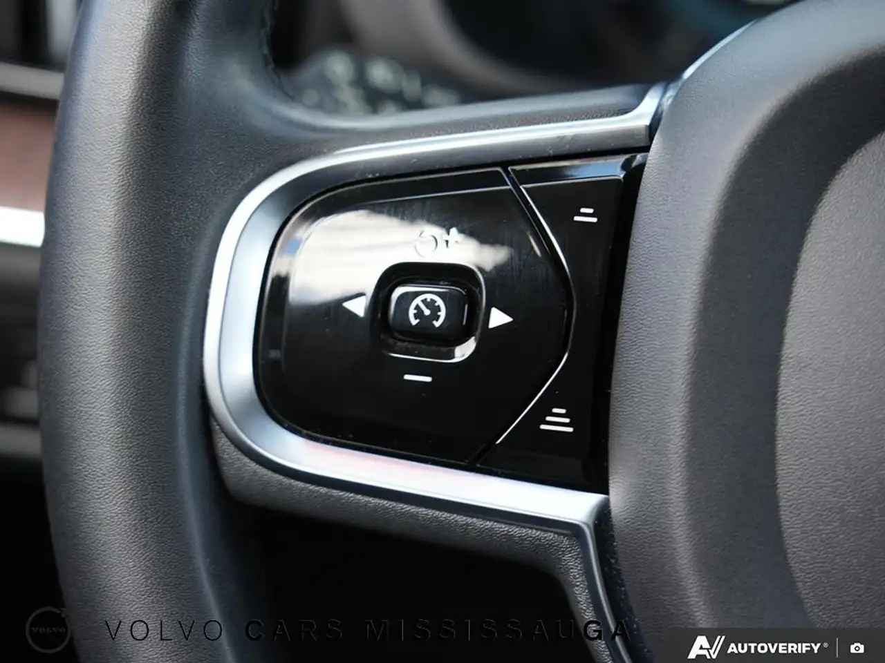 Volvo XC60 снимка Volvo XC60