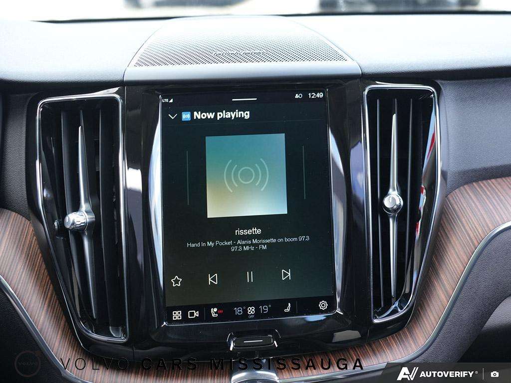2023 Volvo XC60 Plus Bright PHEV Harmon Kardon Premium Sound Syste thumb 20