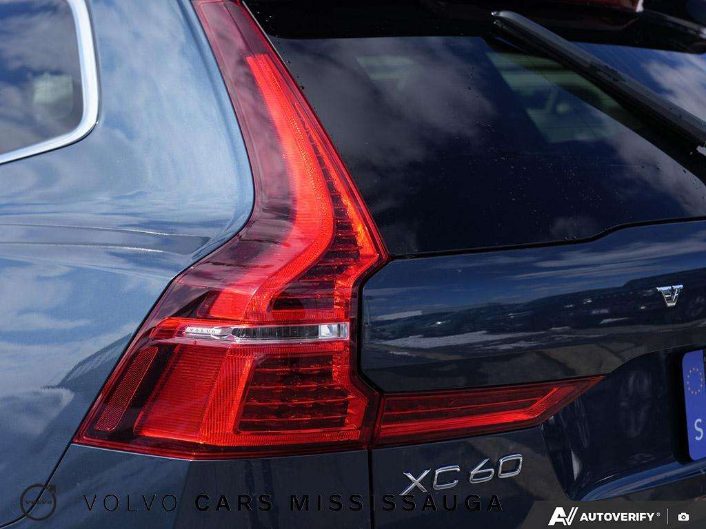 2023 Volvo XC60 Plus Bright PHEV Harmon Kardon Premium Sound Syste thumb 11