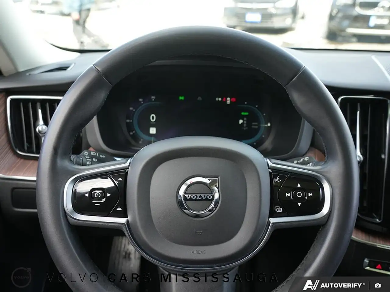 Volvo XC60 снимка Volvo XC60