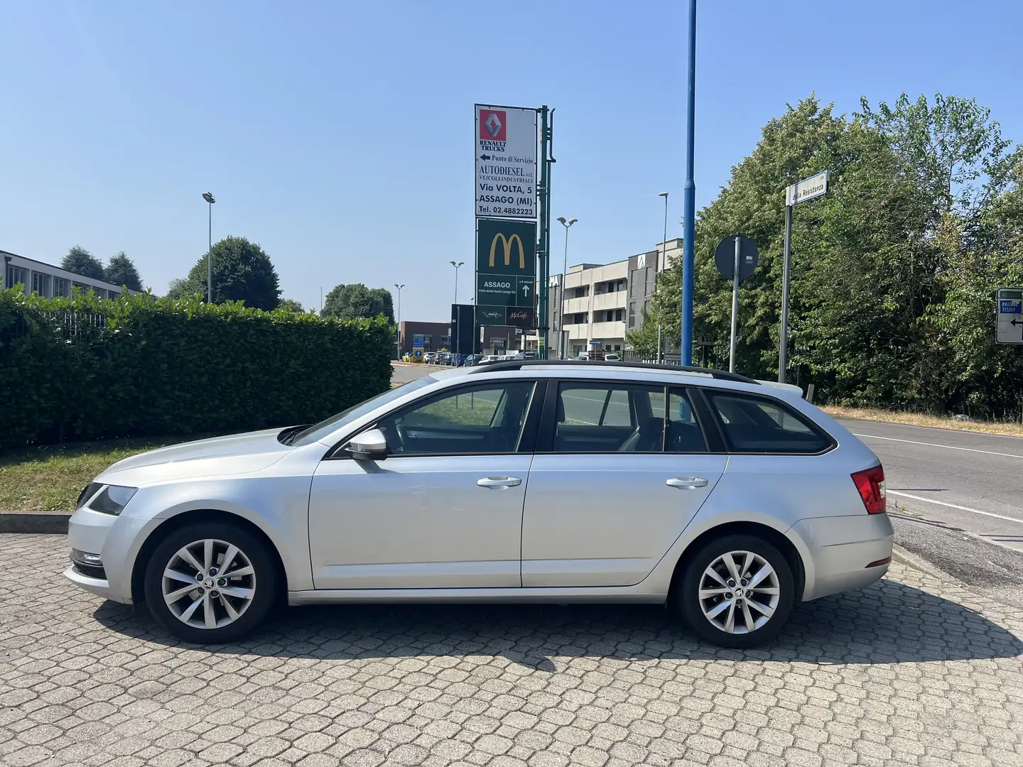 Skoda Octavia Octavia Wagon 1.6 tdi Executive 115cv dsg Argento - 1