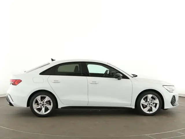 Audi A3 view 9