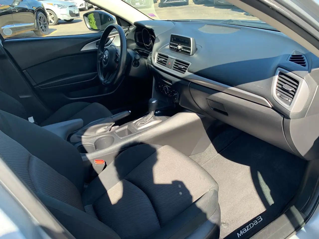 Mazda 3 снимка Mazda 3