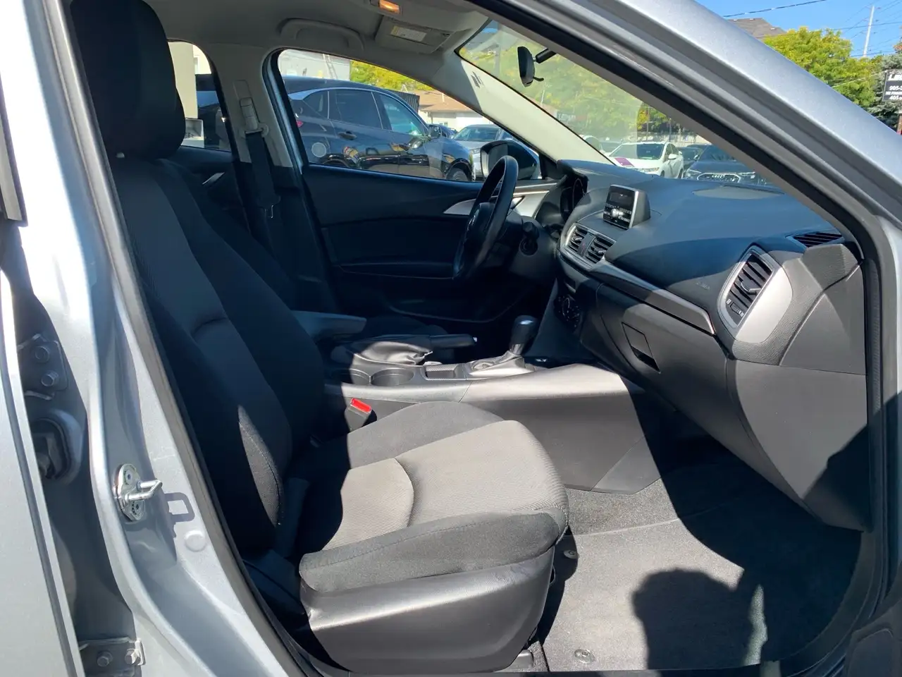 Mazda 3 снимка Mazda 3