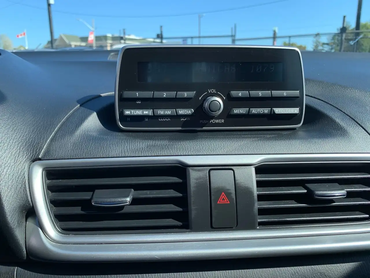 Mazda 3 снимка Mazda 3