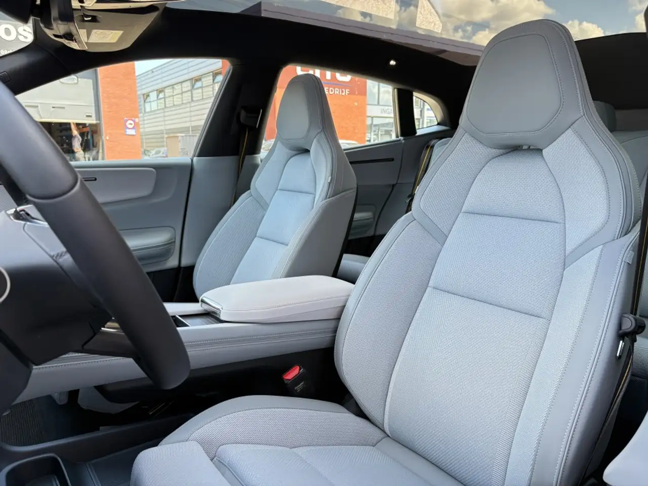 Polestar 4 2024