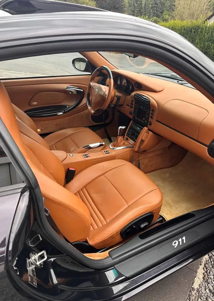 Porsche 996 911 Carrera 4 Millennium, foto 10