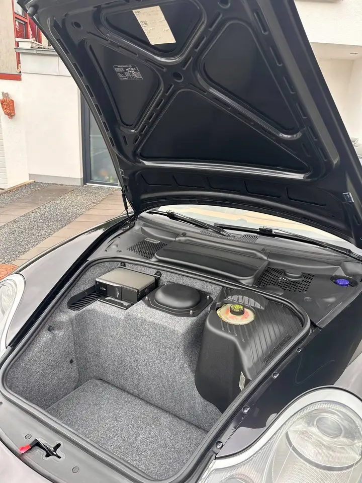 Porsche 996 911 Carrera 4 Millennium, foto 5