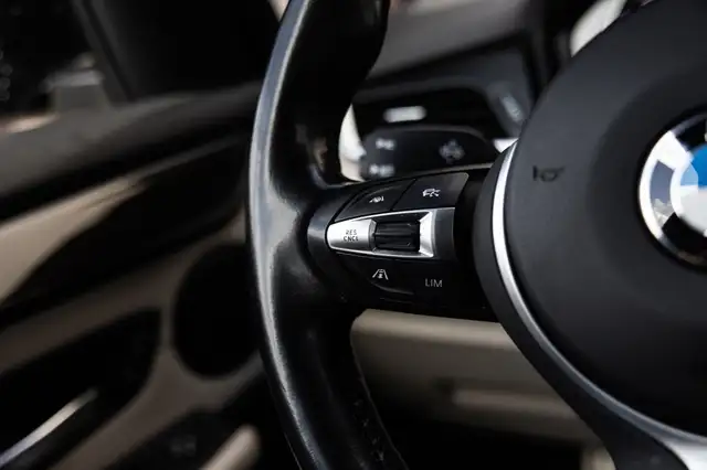 BMW 2 Series view 16