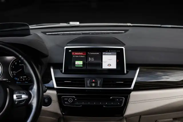 BMW 2 Series view 27