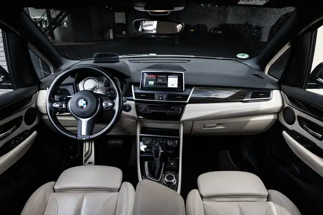 BMW 2 Series view 2