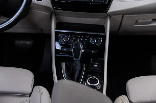 BMW 2 Series view 19