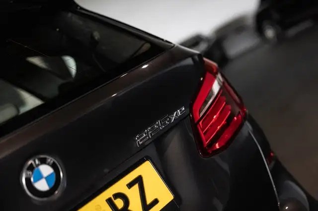 BMW 2 Series view 24