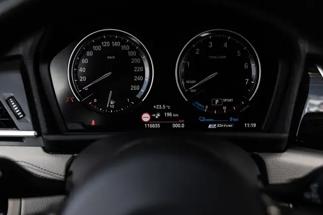 BMW 2 Series view 14
