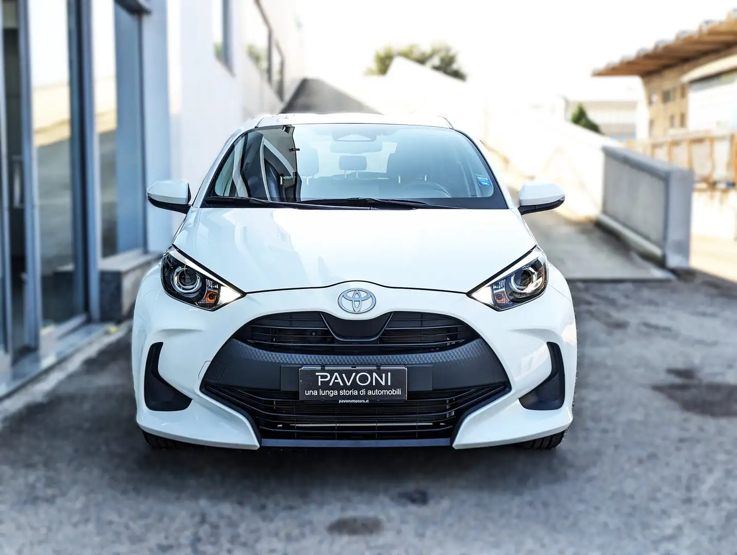Toyota Yaris Yaris 1.5h Active Bianco - 1