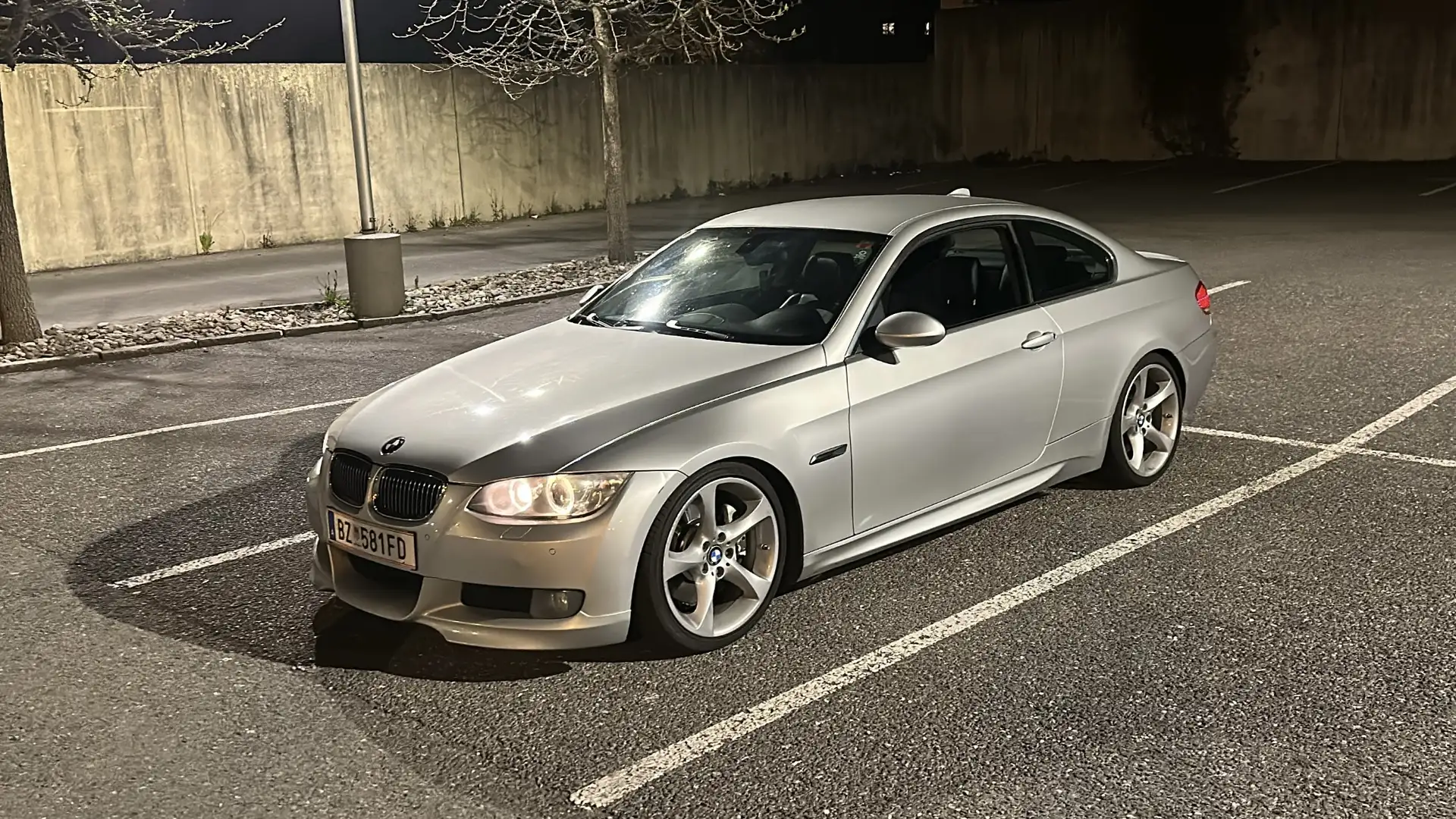 BMW 330 330d Coupé - 1