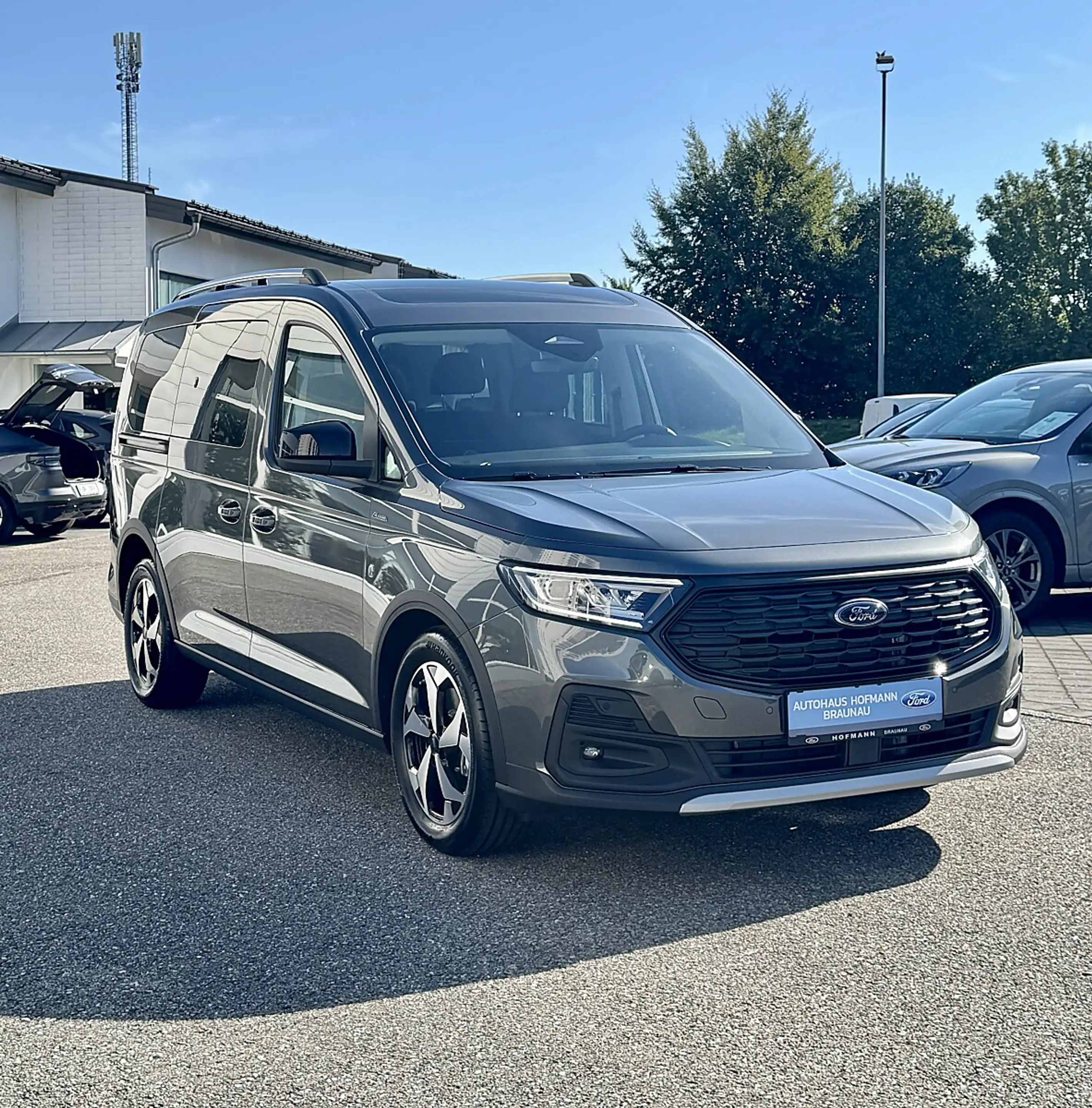 Ford Grand Tourneo Connect L2 Active Aut. — photo 9