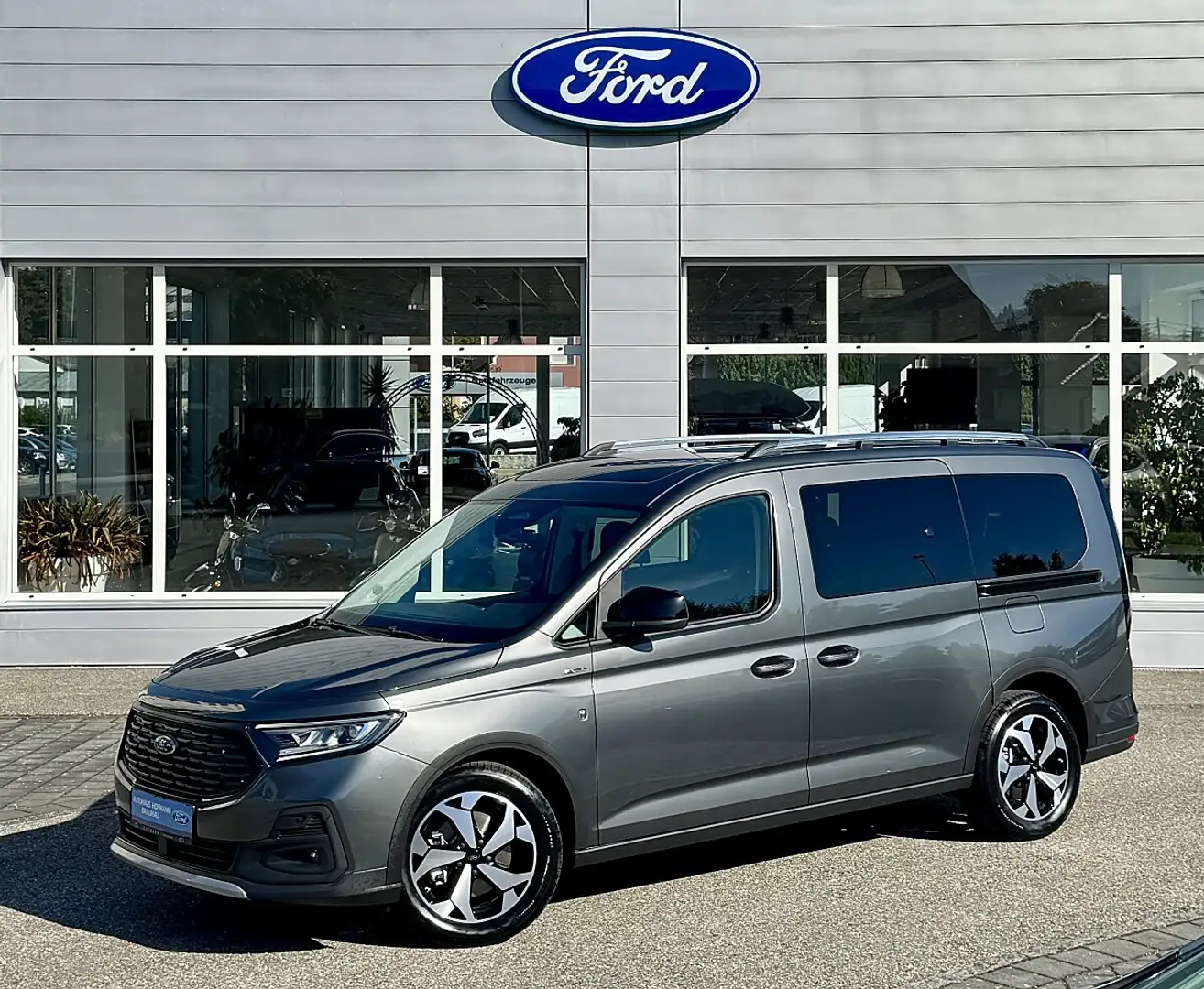 Ford Grand Tourneo Connect L2 Active Aut. Grau - 1