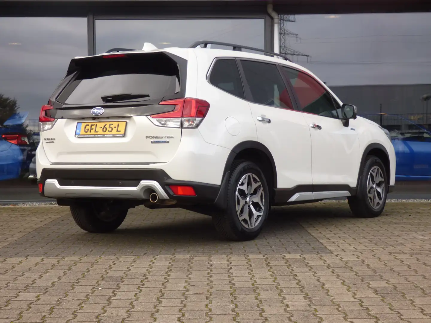 Subaru Forester 2.0i e-BOXER Luxury-Plus | Trekhaak | Wit - 2