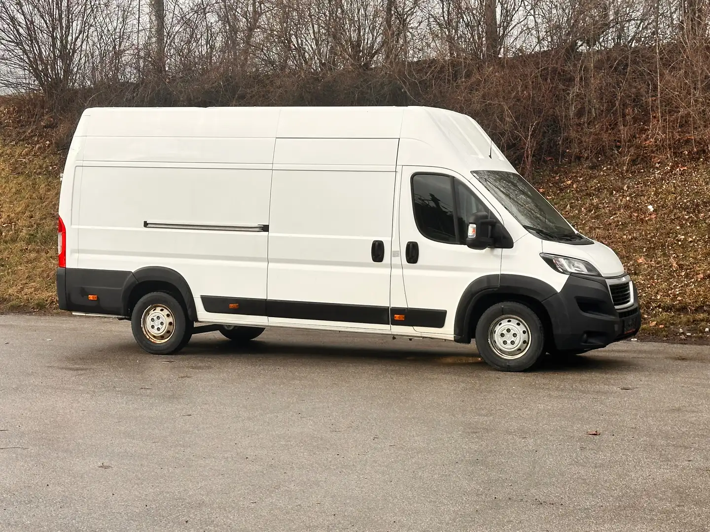 Peugeot Boxer 435 L4H3 Pro BlueHDi 165 Stop / Klima / Diesel Weiß - 2