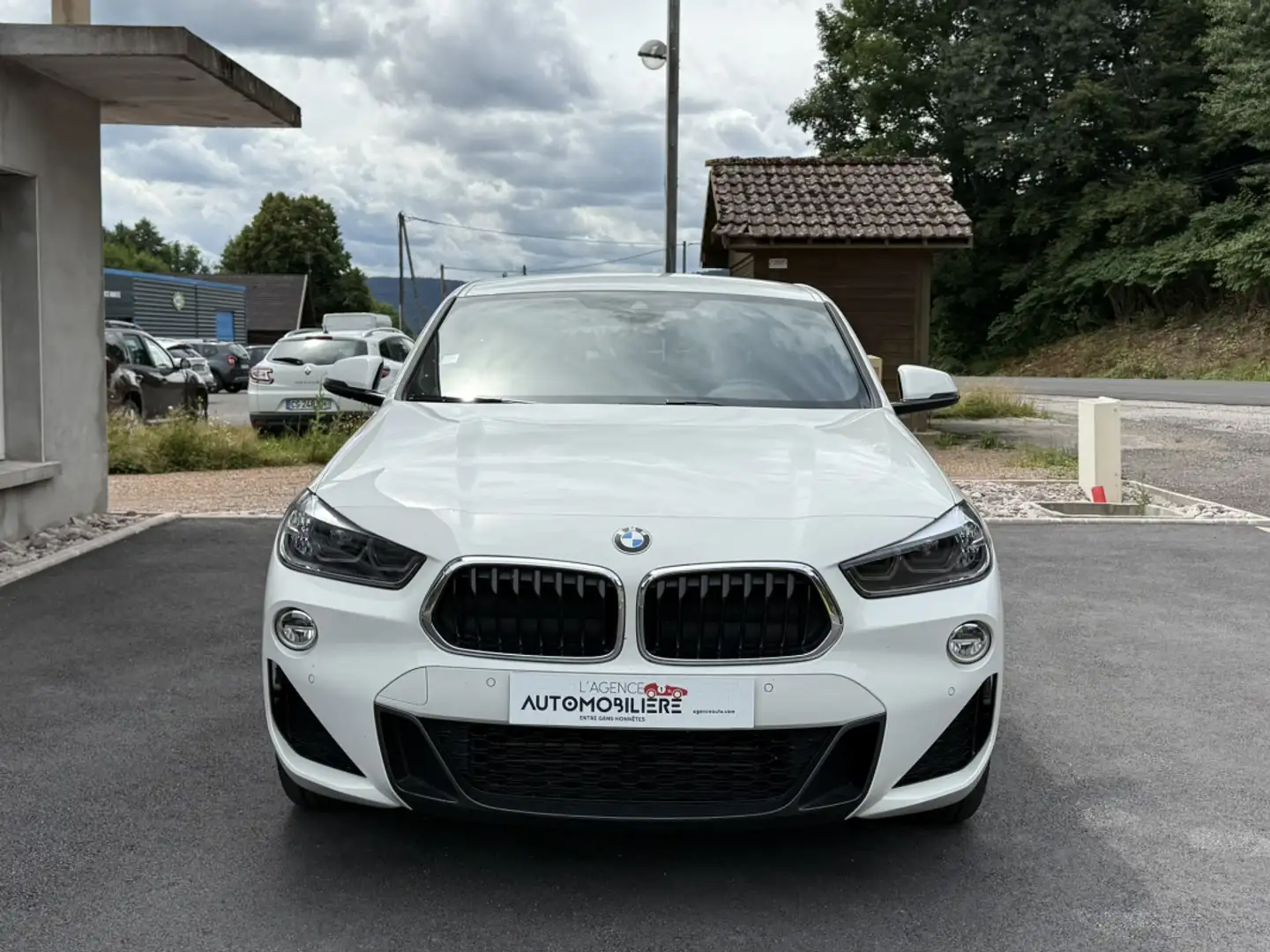 BMW iX2 xDrive 2.0 i 16V 192 cv M SPORT Blanc - 2