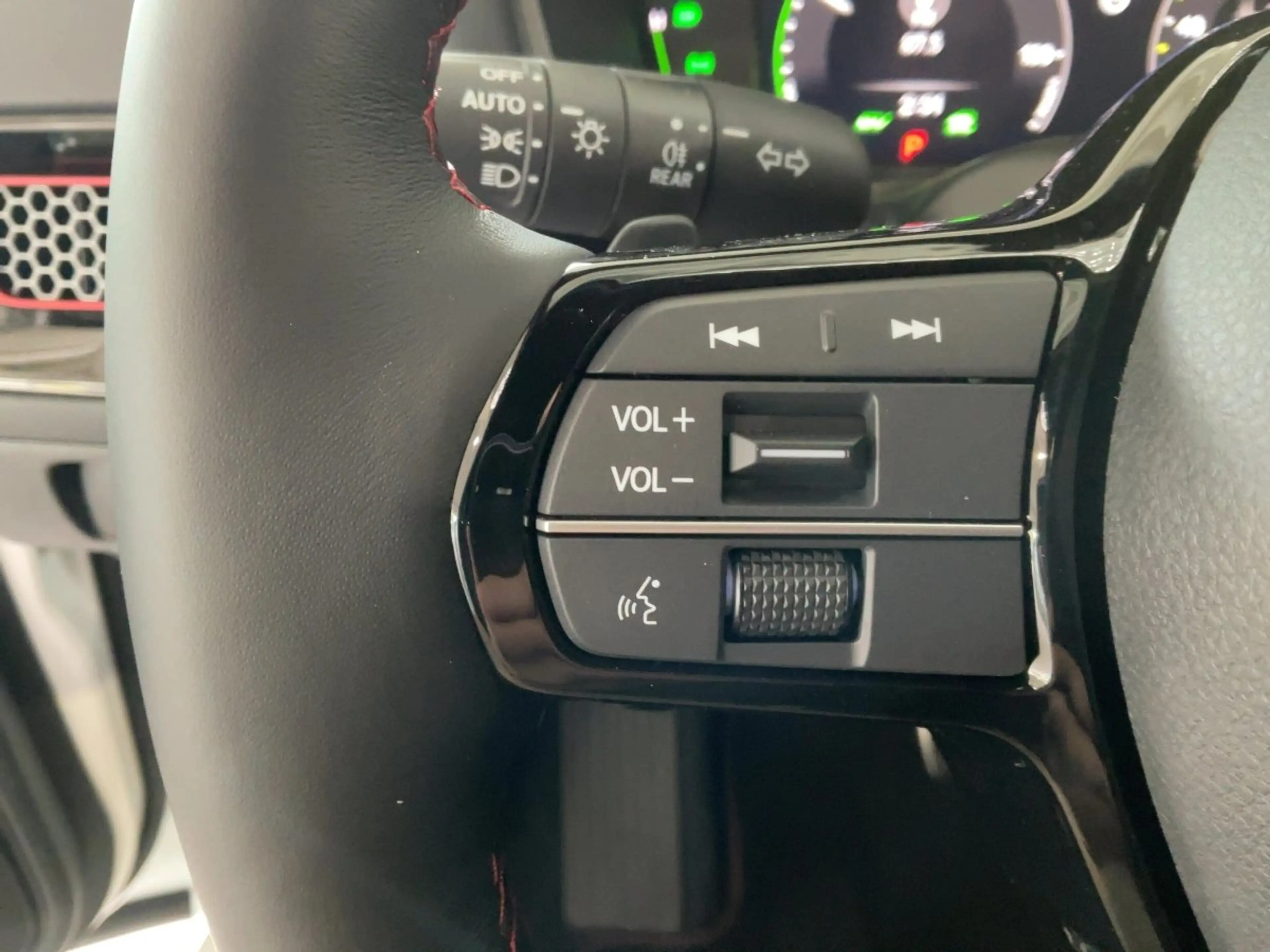 Honda Civic 2.0 i-MMD e:HEV Sport ACC+LED+Navi+SHZ+PDC — photo 14