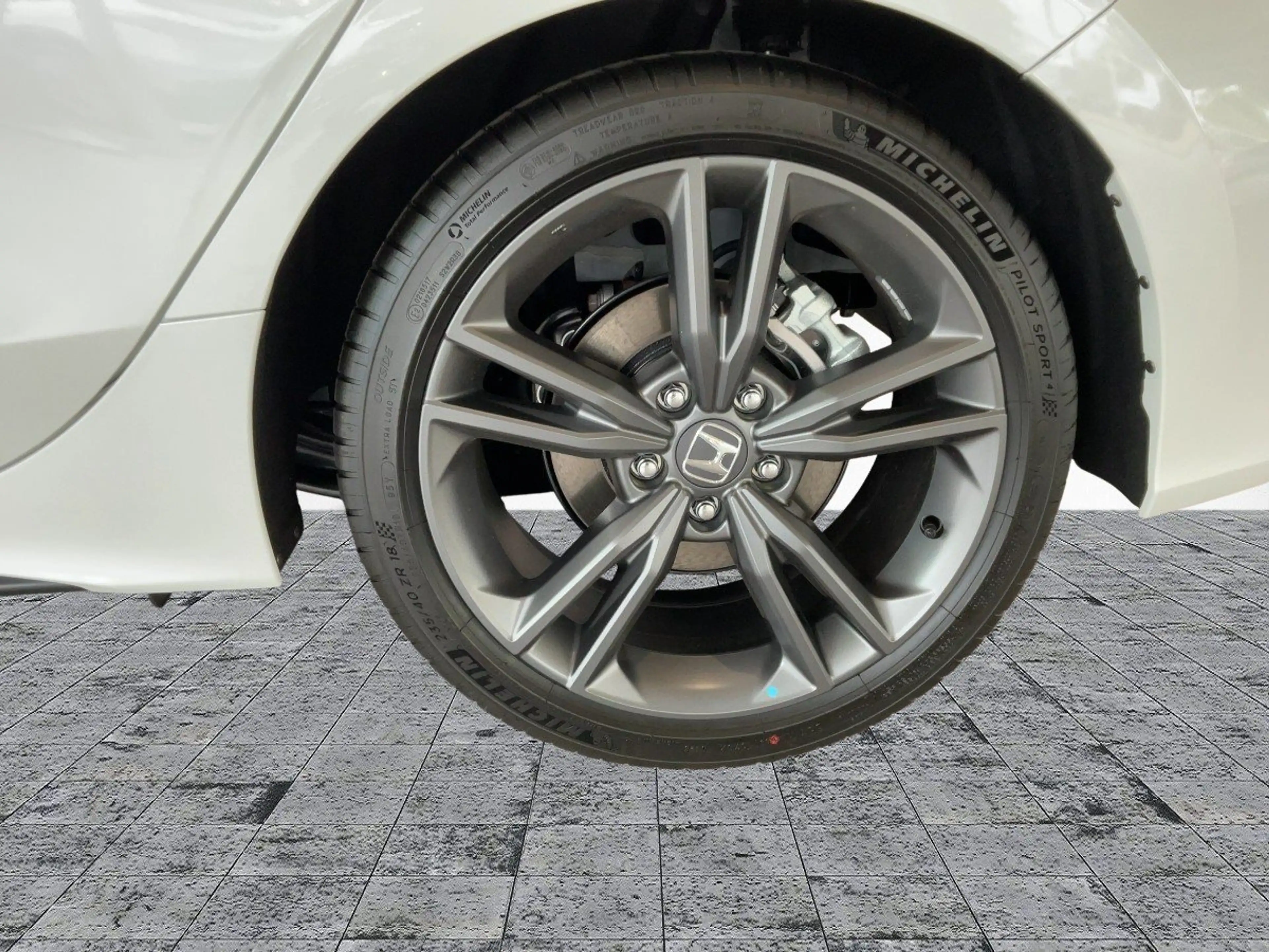 Honda Civic 2.0 i-MMD e:HEV Sport ACC+LED+Navi+SHZ+PDC — photo 13